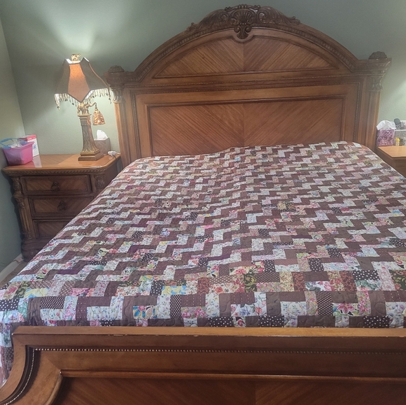 Quilted Patchwork Blanket Comforter HomeMade "Dream Big" Brown-Tan 97.5' x 85.5' - Picture 9 of 10